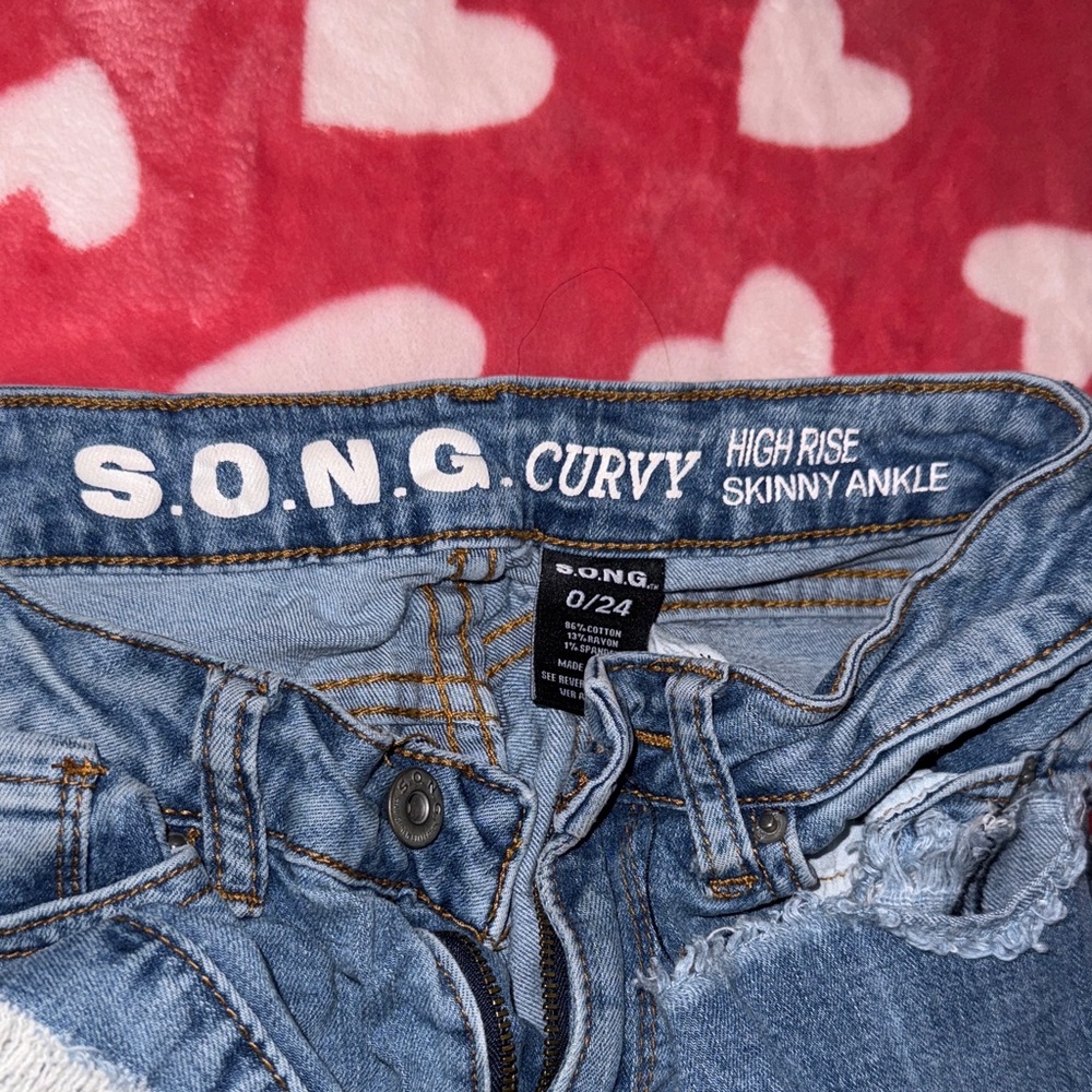 SONG High Rise Distressed Jeans - Picture 3 of 4